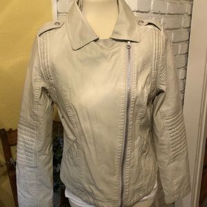 3 for $25 CREAM LEATHER JACKET Size large